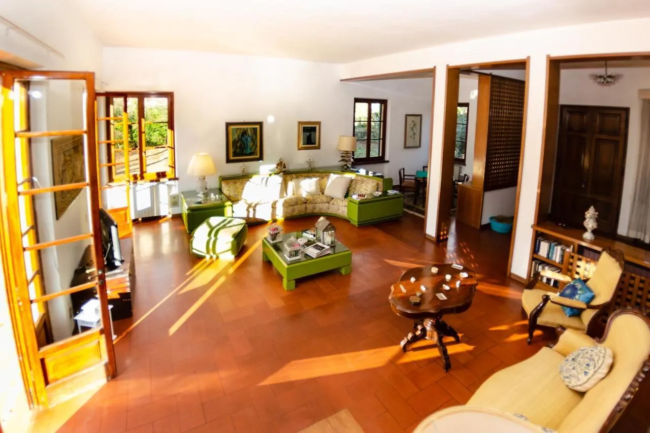 Villa Franca Lucca 0*,