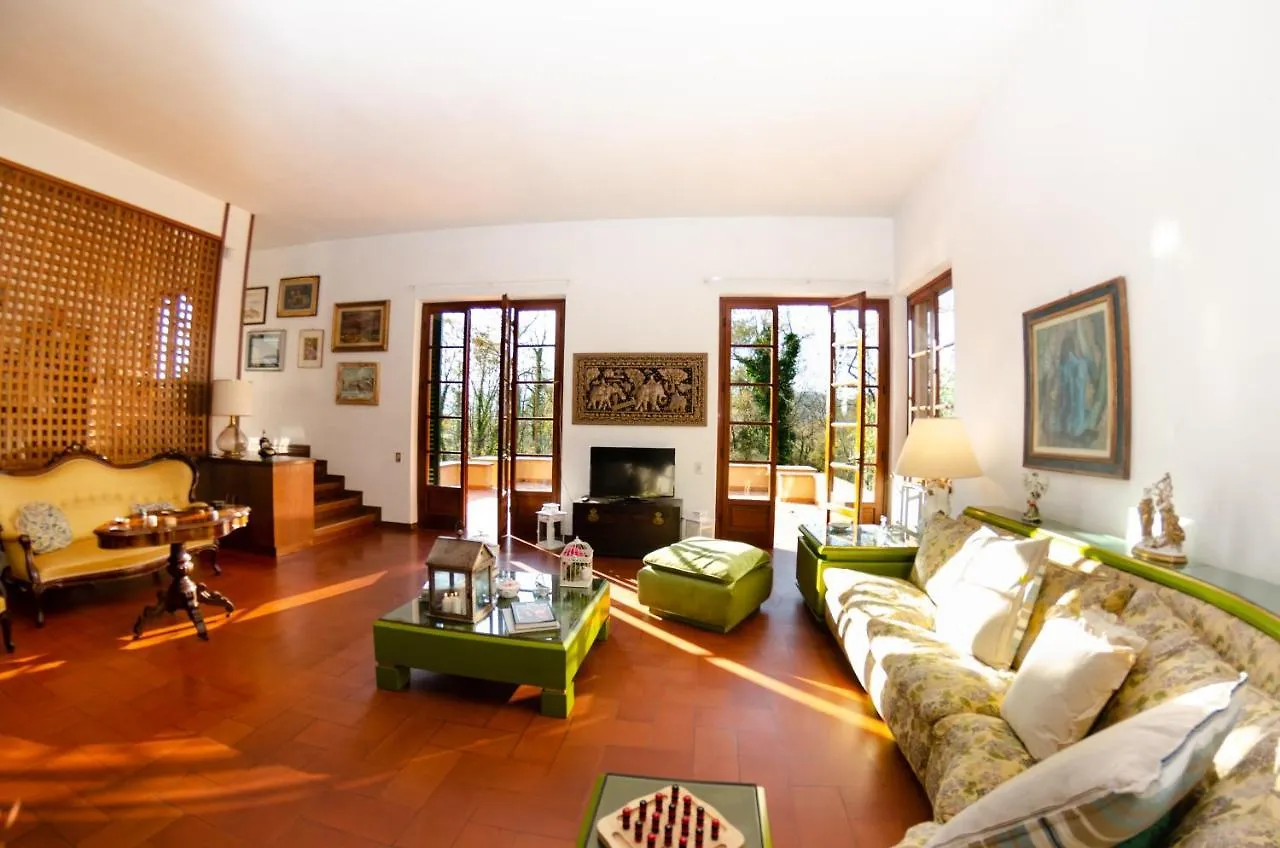 Villa Franca Lucca 0*,
